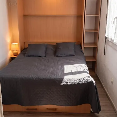 à Amélie-les-bains-palalda, 20 M² Avec Terrasse Appartement Amélie-les-Bains-Palalda